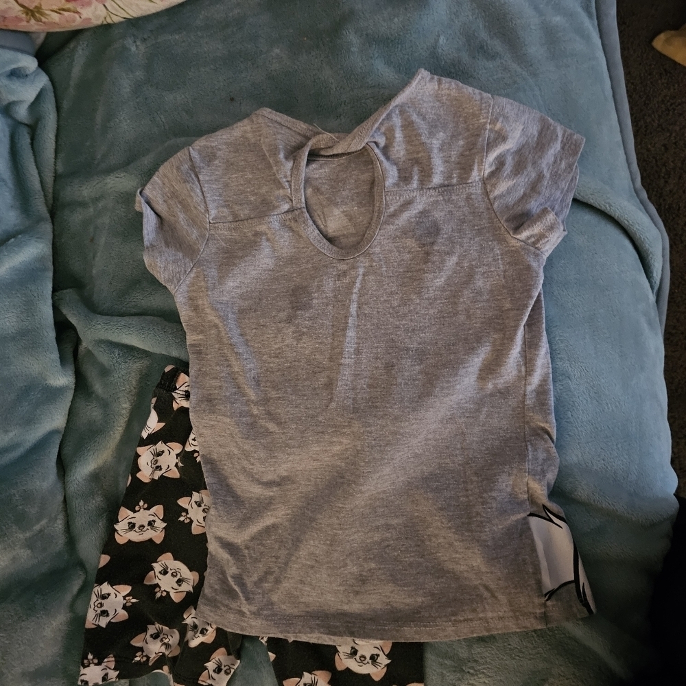 Disney Gray and Black Cat Print Kids Pajama Set - Picture 6 of 8